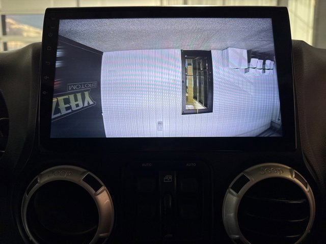 Used 2014 Jeep Wrangler Unlimited Sahara w/ Max Tow Package image 11