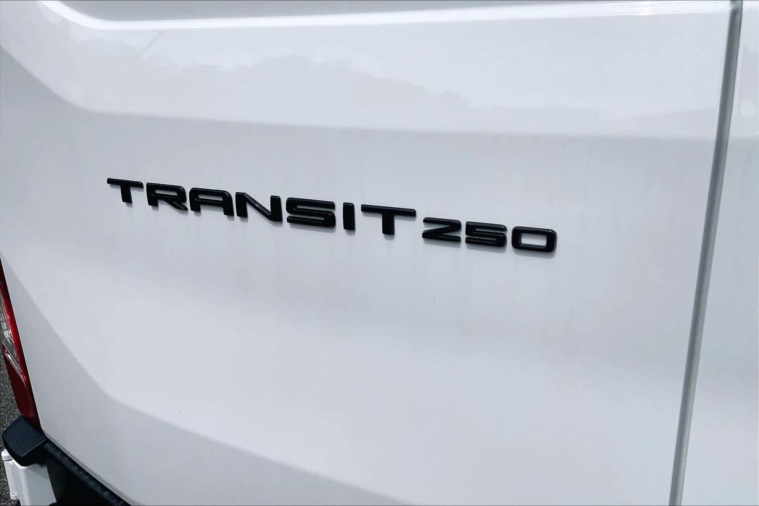 New 2026 Ford Transit 250 148 Medium Roof w/ Load Area Protection Package RWD image 15