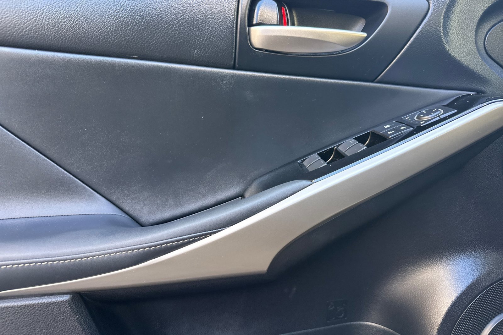 Used 2018 Lexus IS 300 w/ Accessory Package 2 RWD image 10