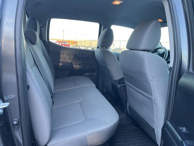 Used 2022 Toyota Tacoma SR image 9