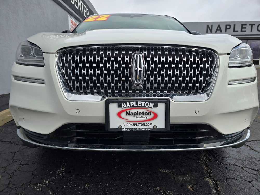 Used 2022 Lincoln Corsair Reserve w/ Equipment Group 201A image 3