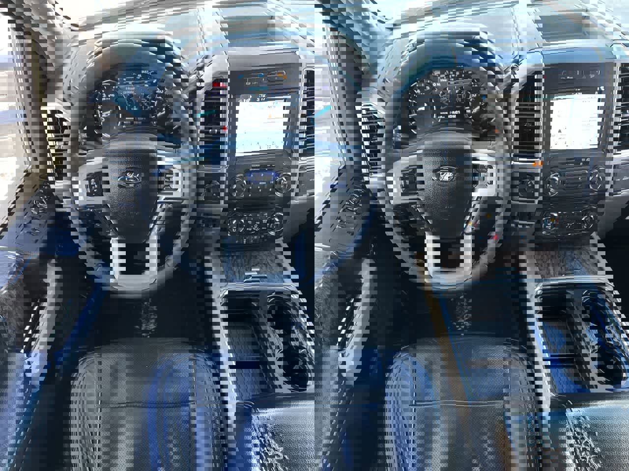 Used 2018 Ford F350 Lariat w/ Lariat Ultimate Package image 11