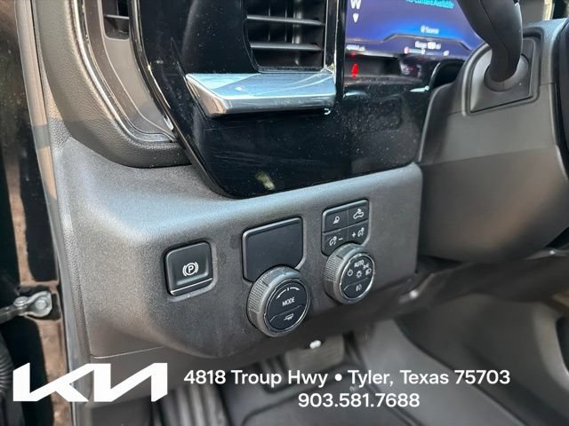 Used 2025 Chevrolet Silverado 1500 RST RWD image 18
