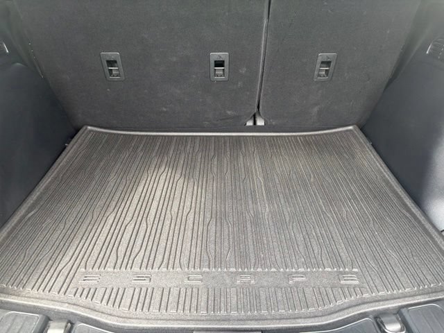 Used 2022 Ford Escape SEL w/ Technology Package AWD/4WD image 14