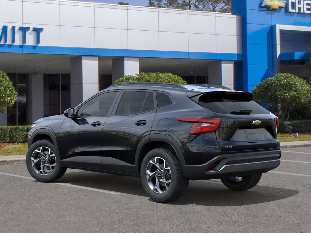 New 2026 Chevrolet Trax LT w/ Driver Confidence Package FWD image 3