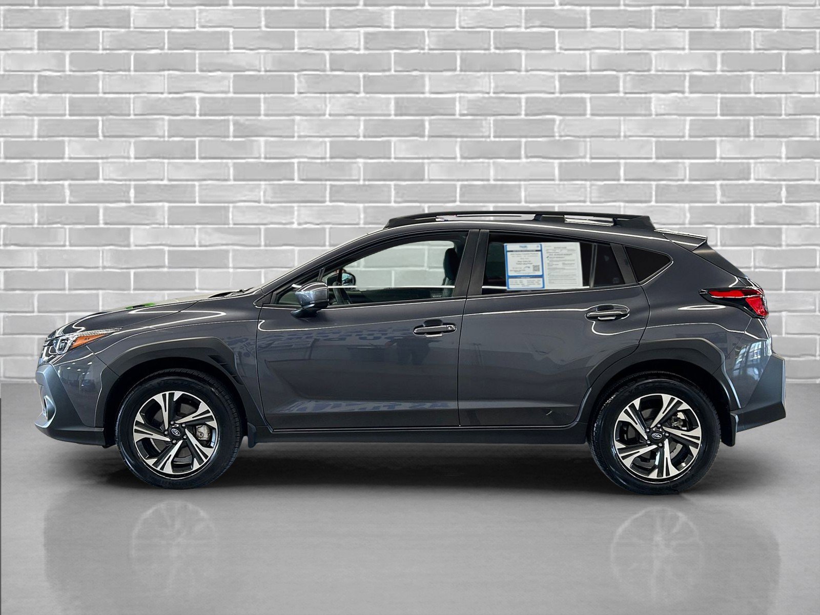 Used 2024 Subaru Crosstrek 2.0i Premium image 2
