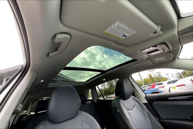 New 2025 Volkswagen Tiguan SE AWD/4WD image 26