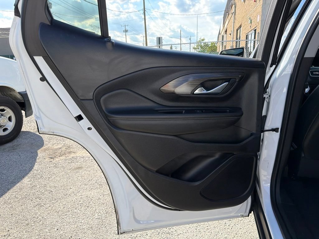 Used 2023 GMC Terrain SLT AWD/4WD image 31