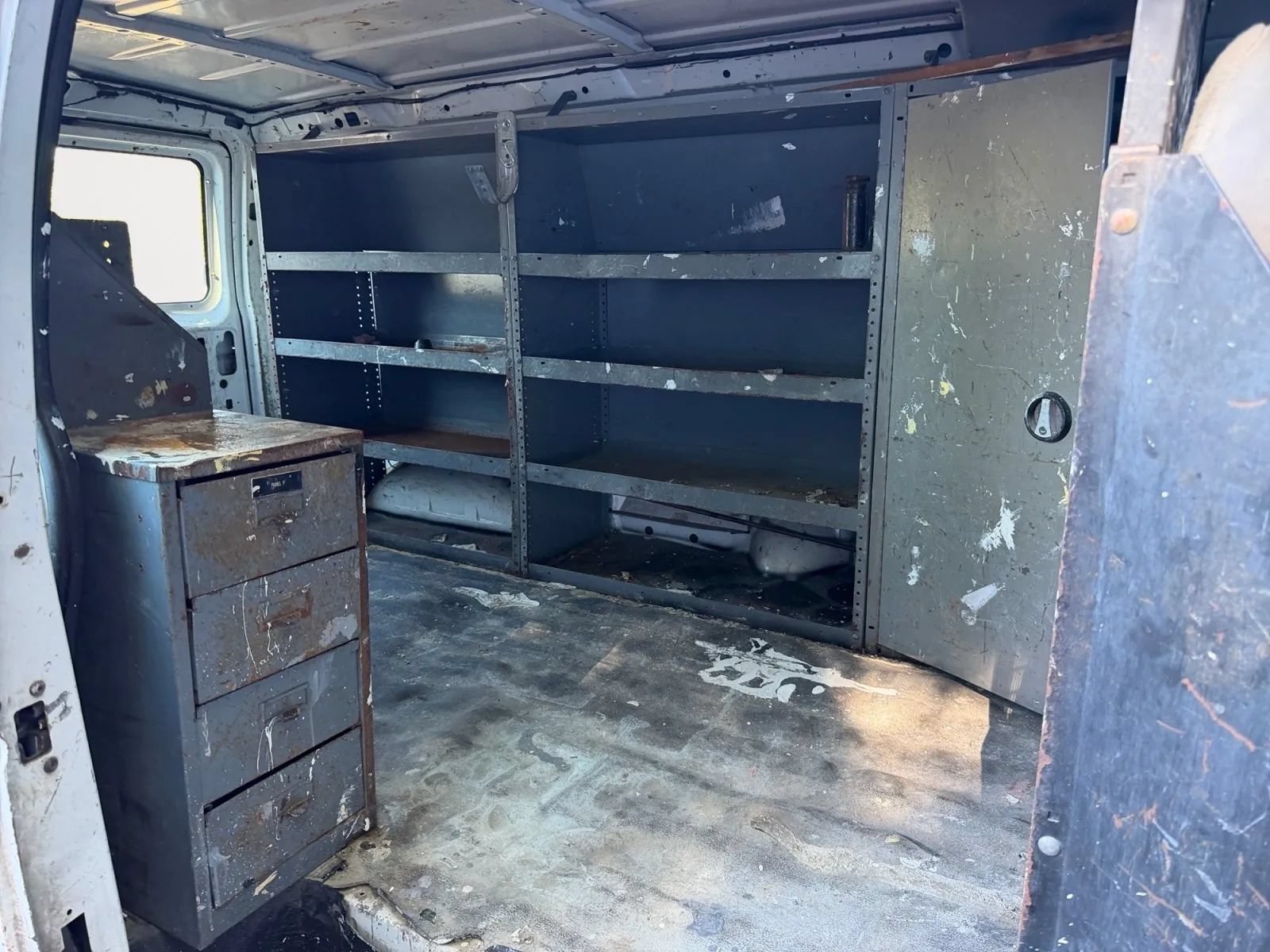 Used 2003 Ford E-250 and Econoline 250 RWD image 13