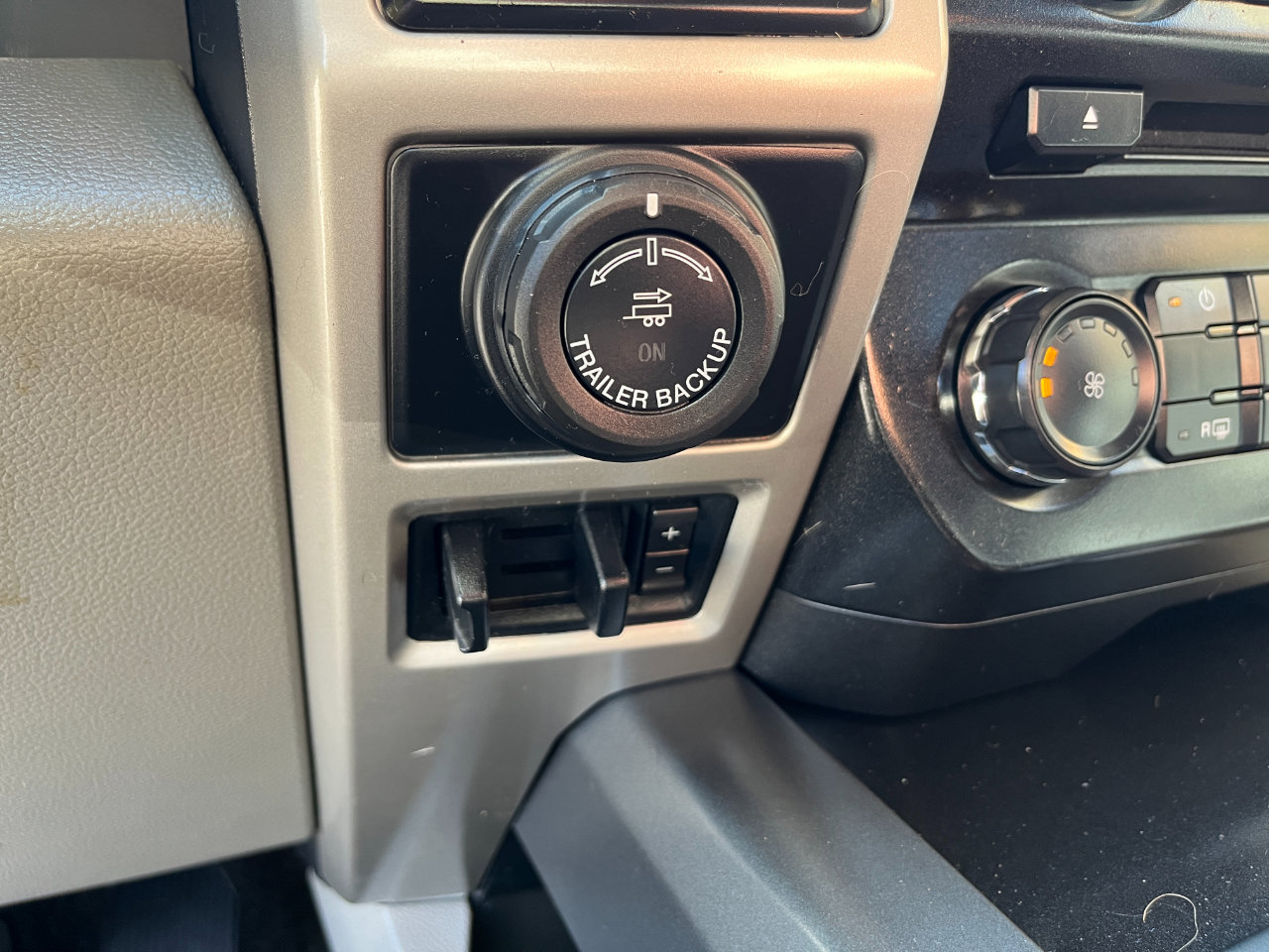 Used 2018 Ford F150 XLT w/ Equipment Group 301A Mid image 24