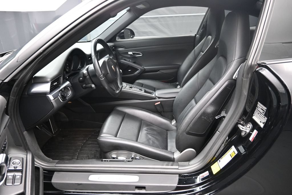 Used 2013 Porsche 911 Carrera RWD image 5