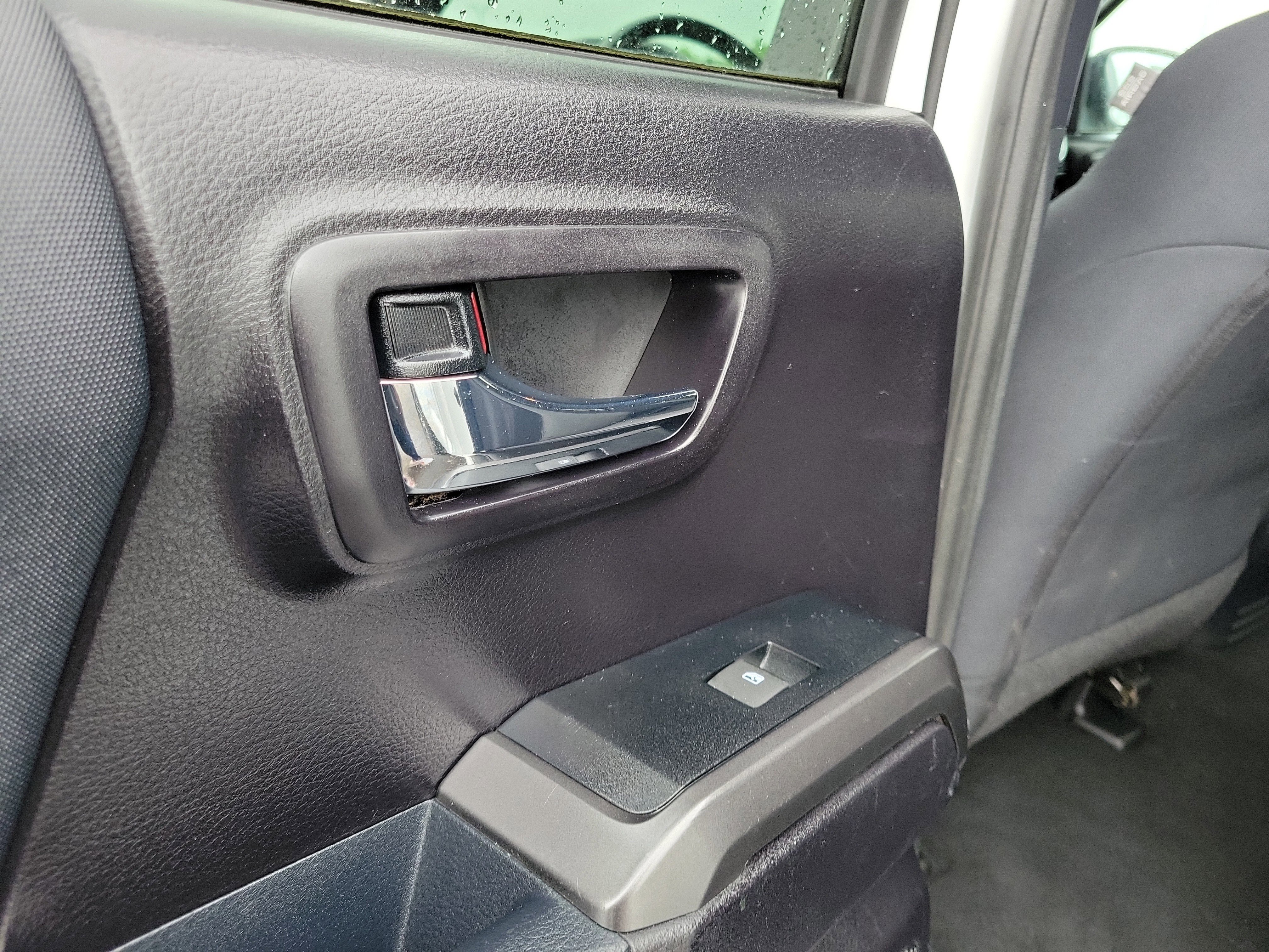 Used 2020 Toyota Tacoma TRD Sport image 13