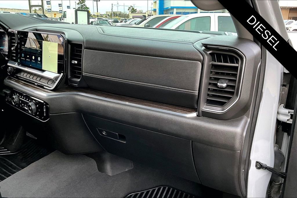 Used 2024 Chevrolet Silverado 2500 LT w/ Convenience Package image 26