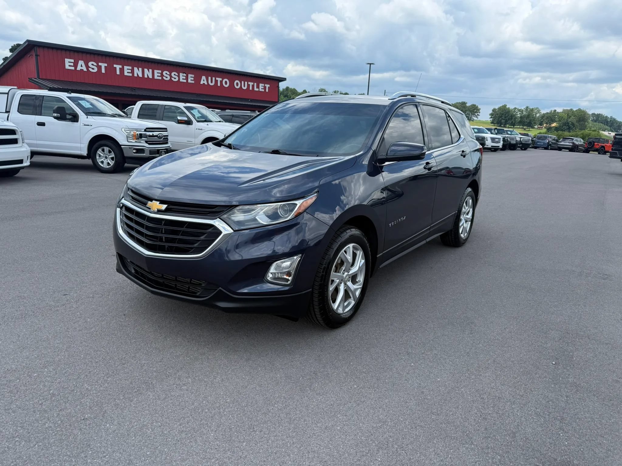 Used 2019 Chevrolet Equinox LT AWD/4WD image 2