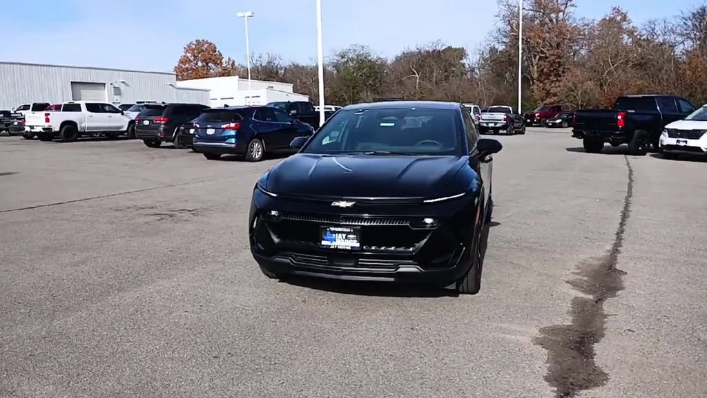 New 2026 Chevrolet Equinox EV LT image 3