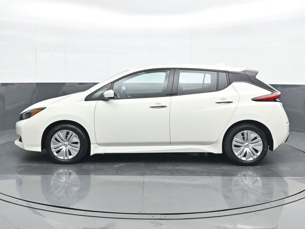 Used 2022 Nissan Leaf S image 3