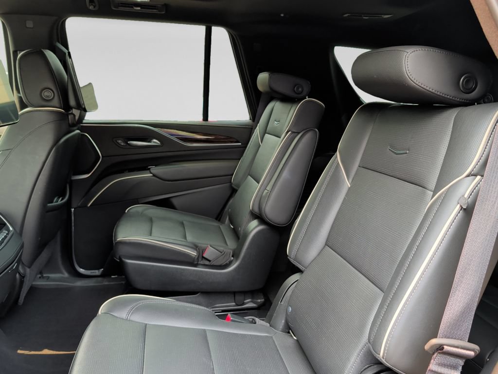 Used 2021 Cadillac Escalade Premium Luxury AWD/4WD image 31