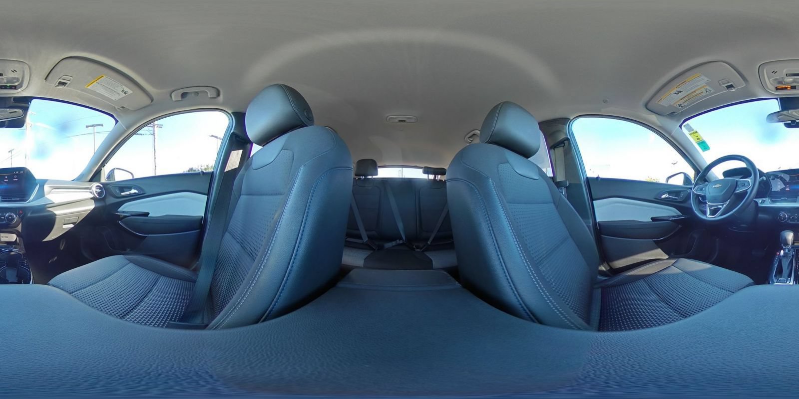 Used 2025 Chevrolet Trax LT w/ LT Convenience Package FWD image 40
