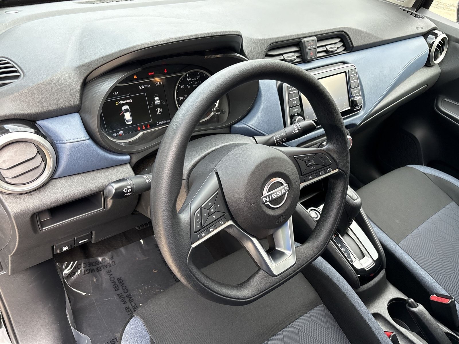 Used 2025 Nissan Versa SV FWD image 16