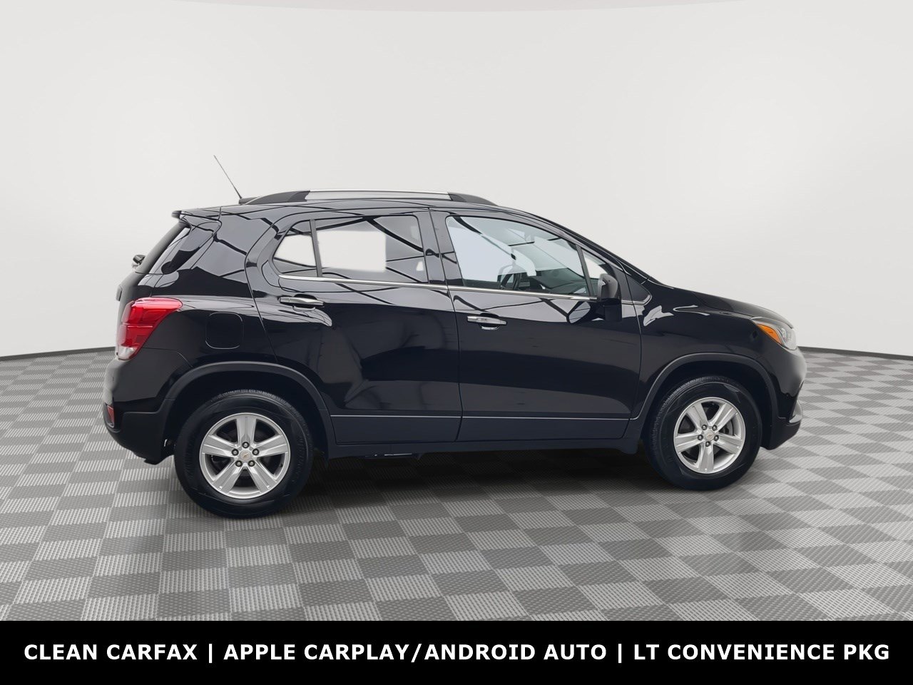 Used 2020 Chevrolet Trax LT w/ LT Convenience Package image 34