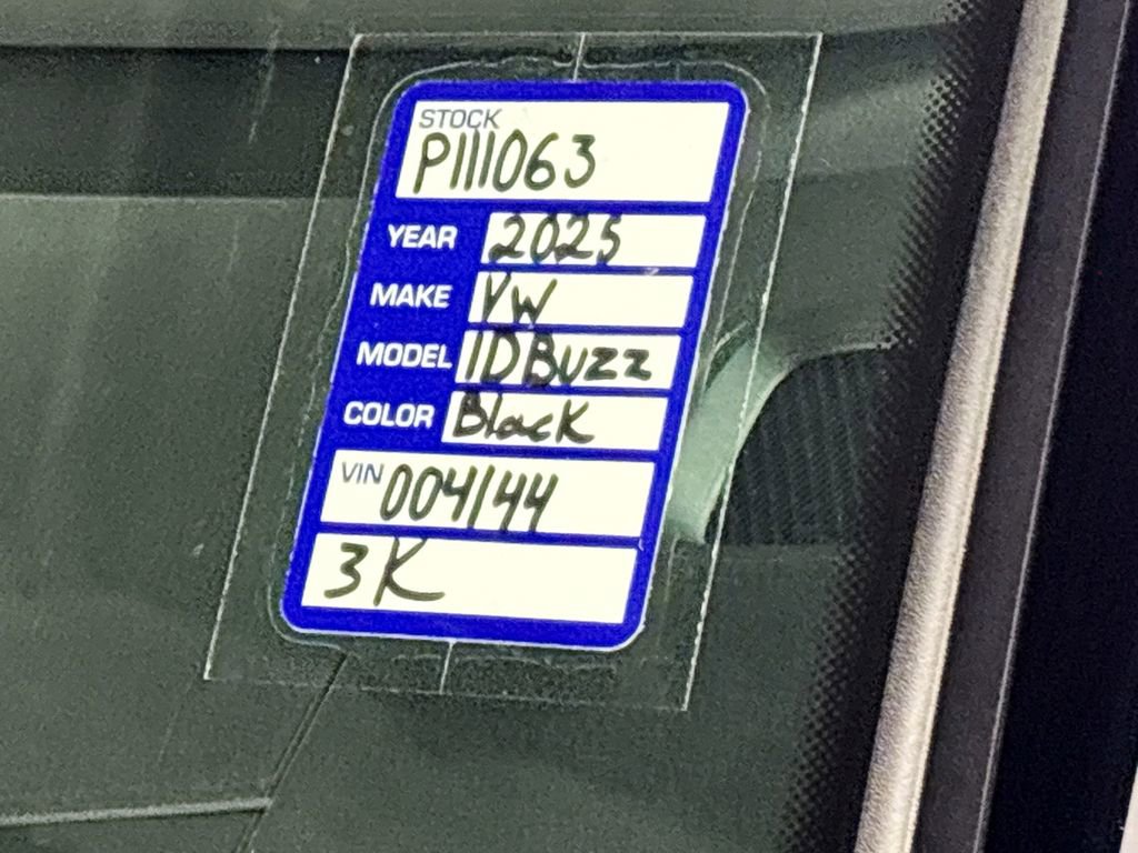 Certified 2025 Volkswagen ID. Buzz Pro S Plus image 24