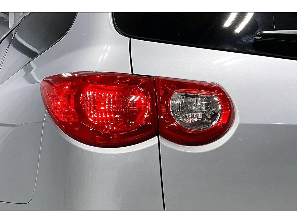 Used 2012 Chevrolet Traverse LS image 28