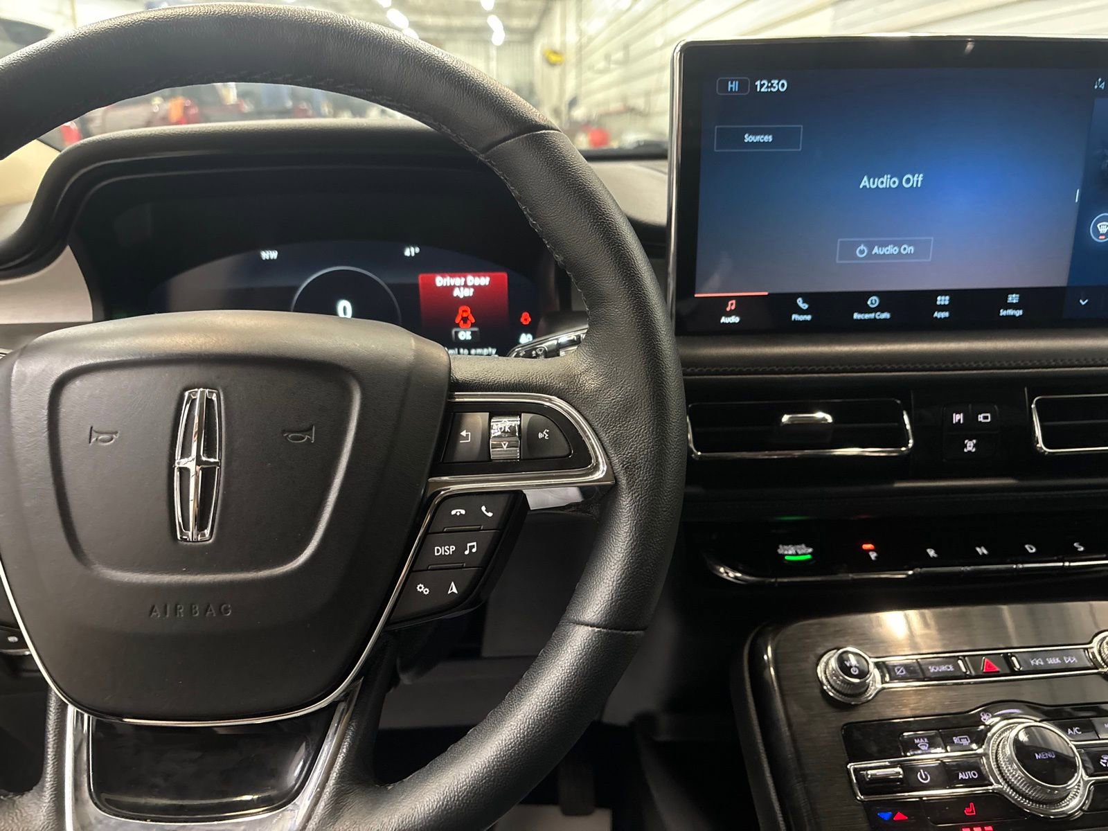 Used 2022 Lincoln Nautilus AWD image 15