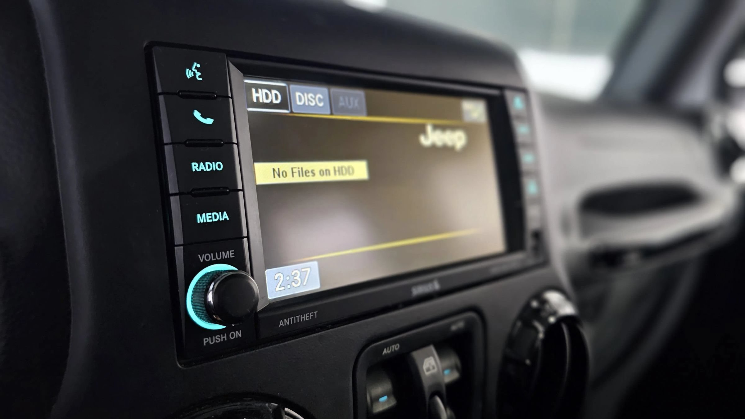 Used 2017 Jeep Wrangler Unlimited Sahara AWD/4WD image 39