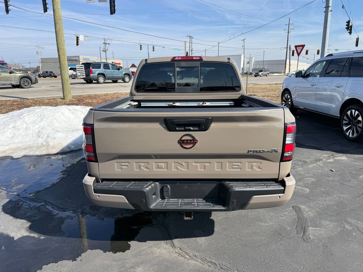 Used 2022 Nissan Frontier PRO-4X image 5