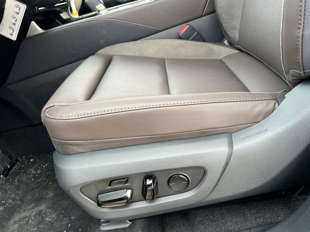 New 2026 Lexus RX 450h AWD image 13