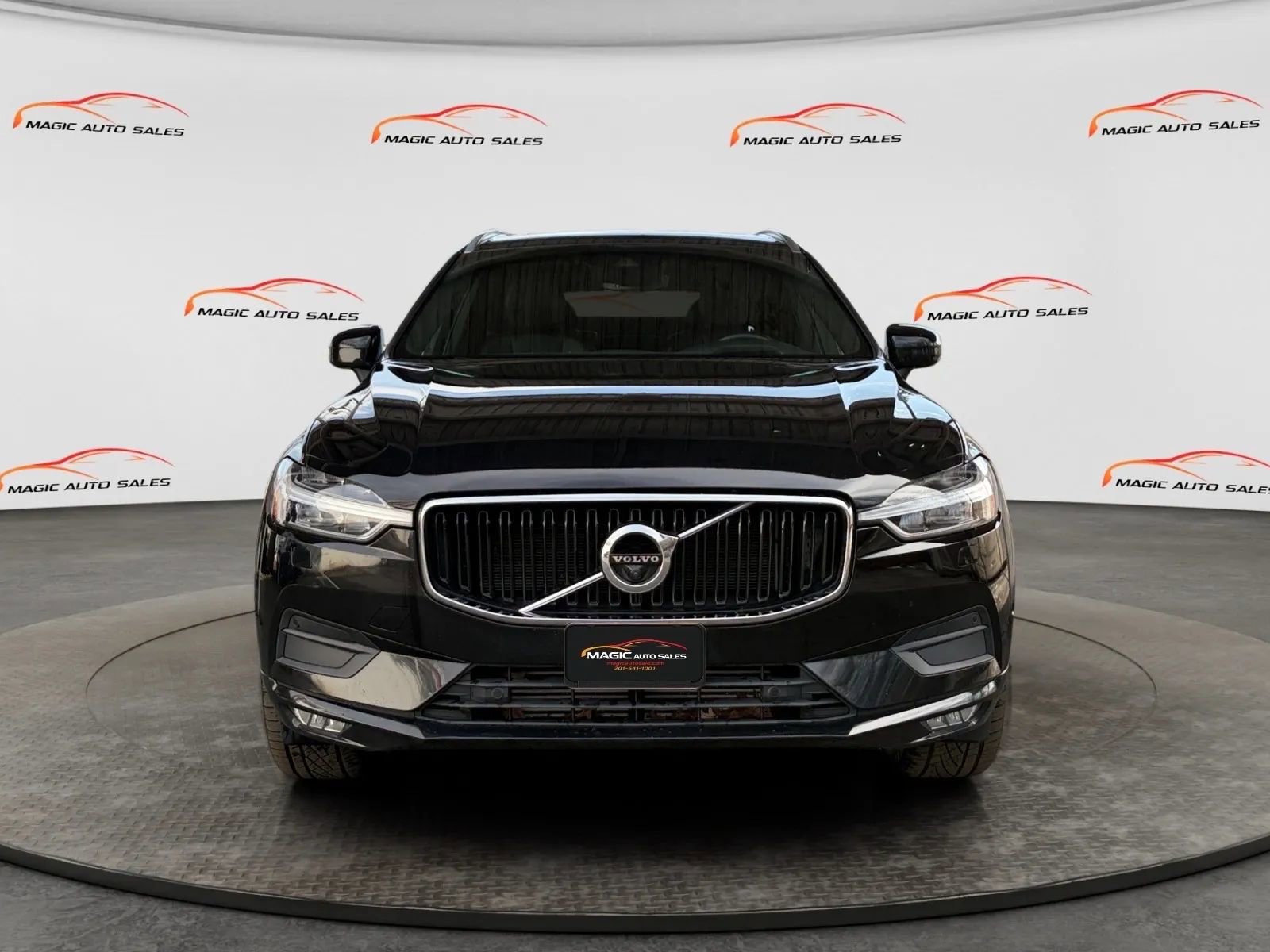 Used 2019 Volvo XC60 T5 Momentum w/ Multimedia Package AWD/4WD image 39