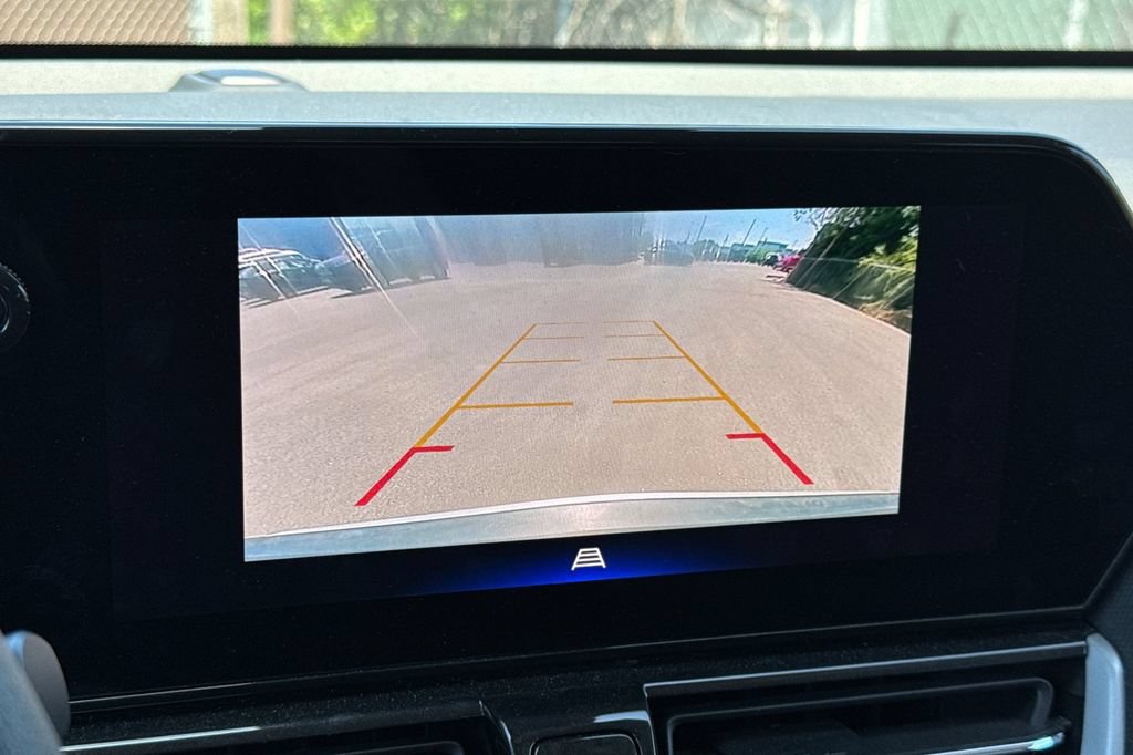 Used 2025 Chevrolet TrailBlazer LT AWD/4WD image 19