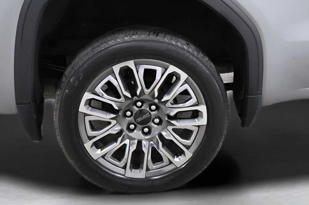 Used 2023 GMC Sierra 1500 Denali Ultimate AWD/4WD image 32