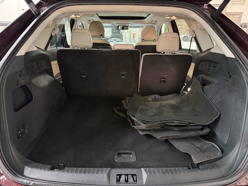 Used 2019 Ford Edge Titanium w/ Equipment Group 301A image 18