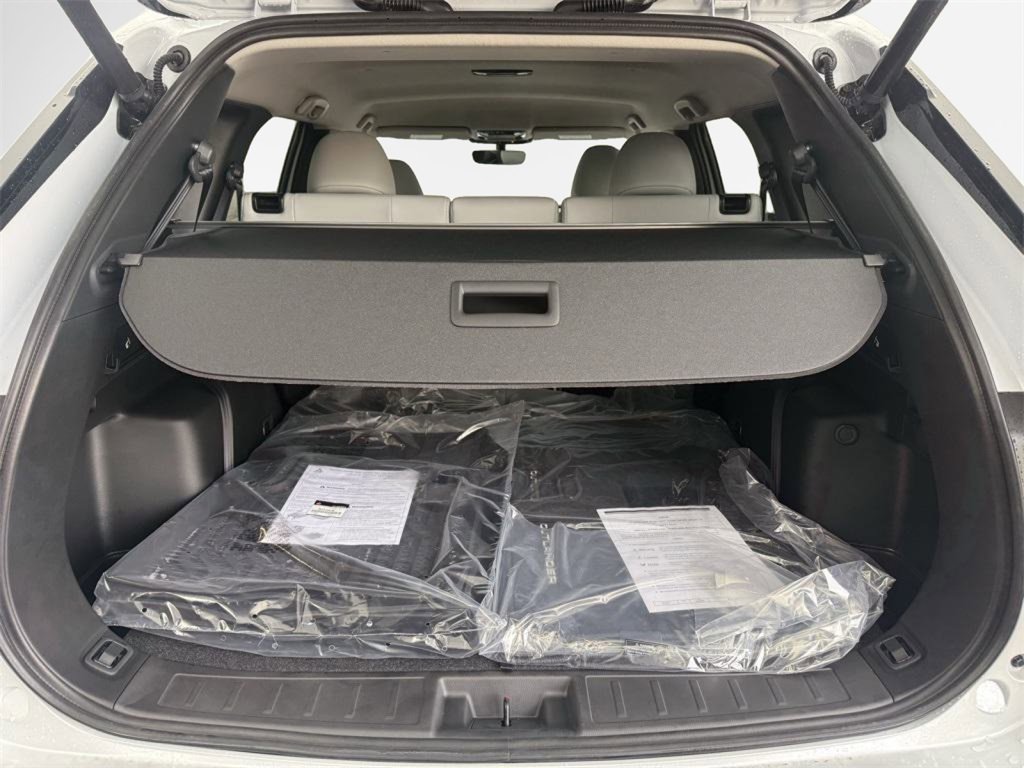 New 2025 Mitsubishi Outlander SE image 37