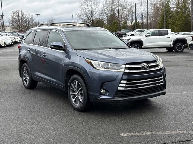 Used 2017 Toyota Highlander XLE video 1