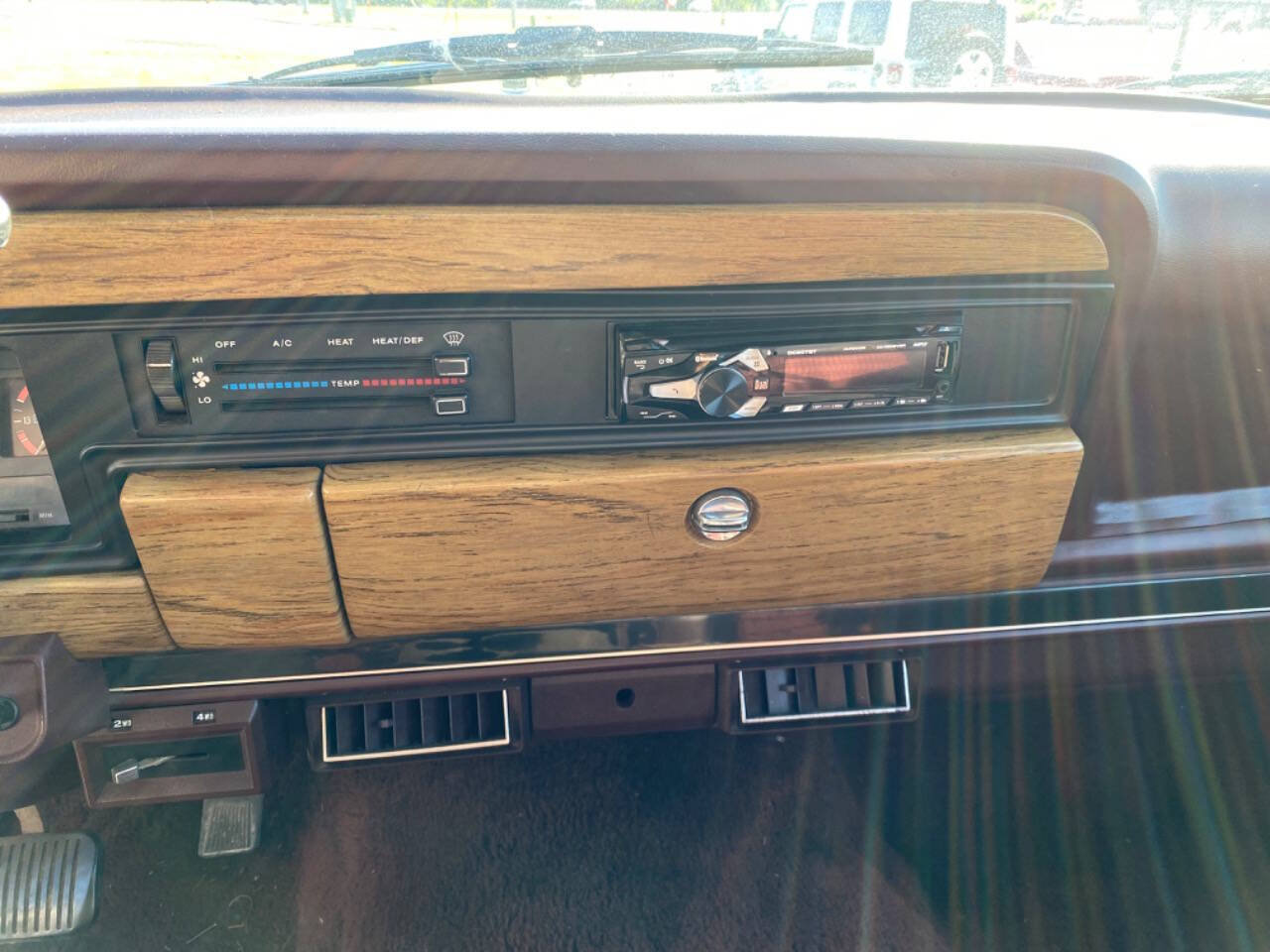 Used 1989 Jeep Grand Wagoneer AWD/4WD image 23