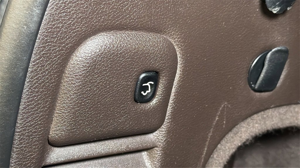 Used 2014 Jeep Grand Cherokee Summit image 16