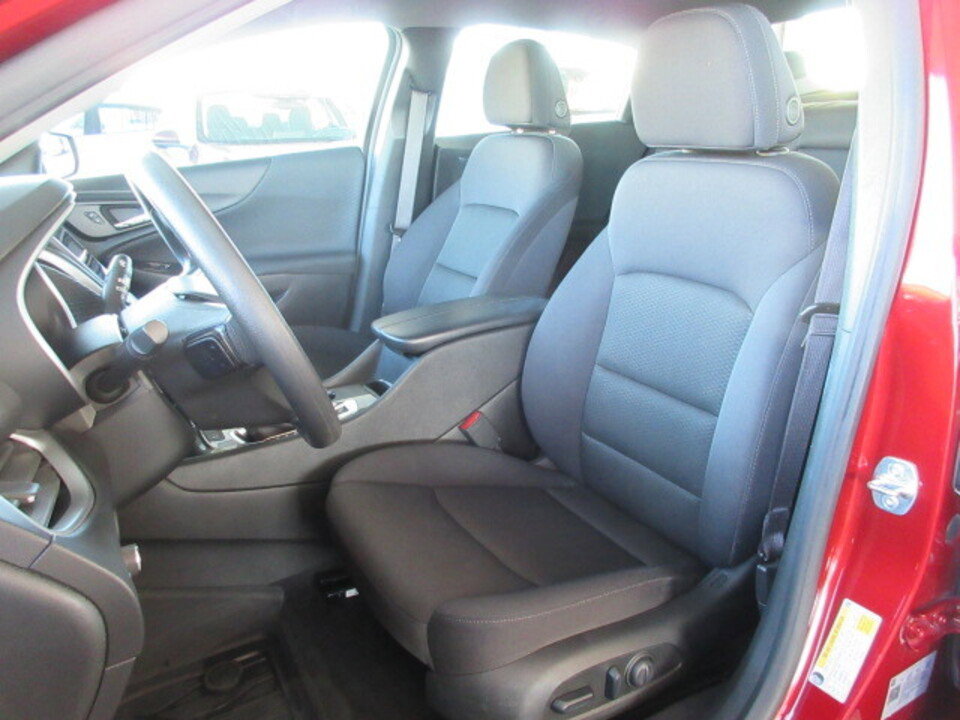 Used 2024 Chevrolet Malibu LT image 10
