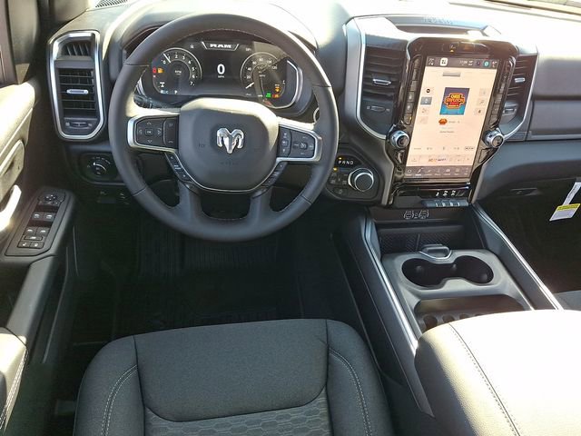 New 2026 RAM 1500 4x4 Crew Cab image 9