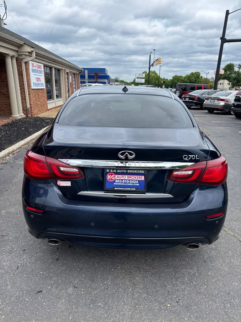 Used 2015 INFINITI Q70 L 3.7 w/ Deluxe Touring Package RWD image 4