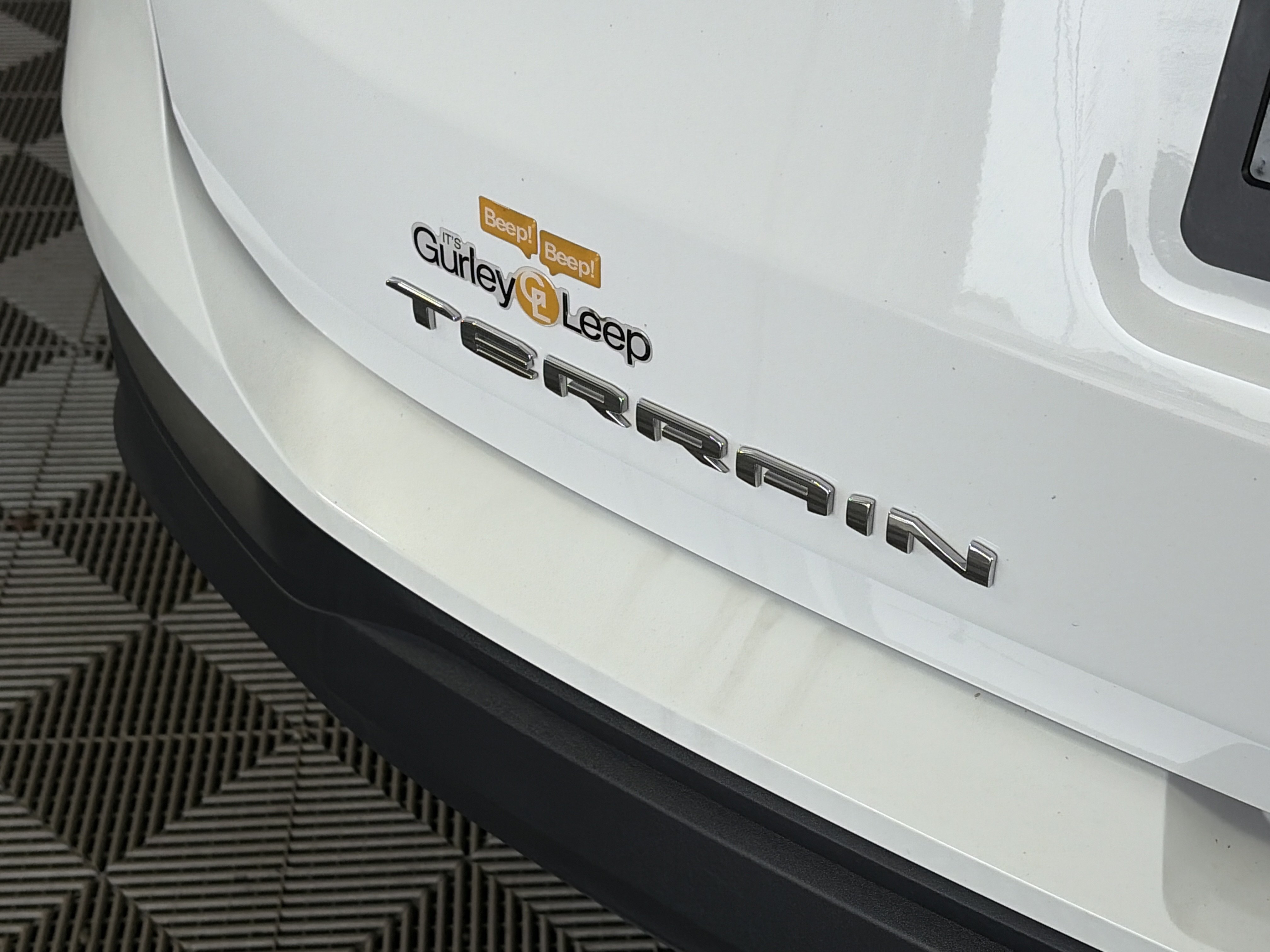 Used 2023 GMC Terrain SLE FWD image 15