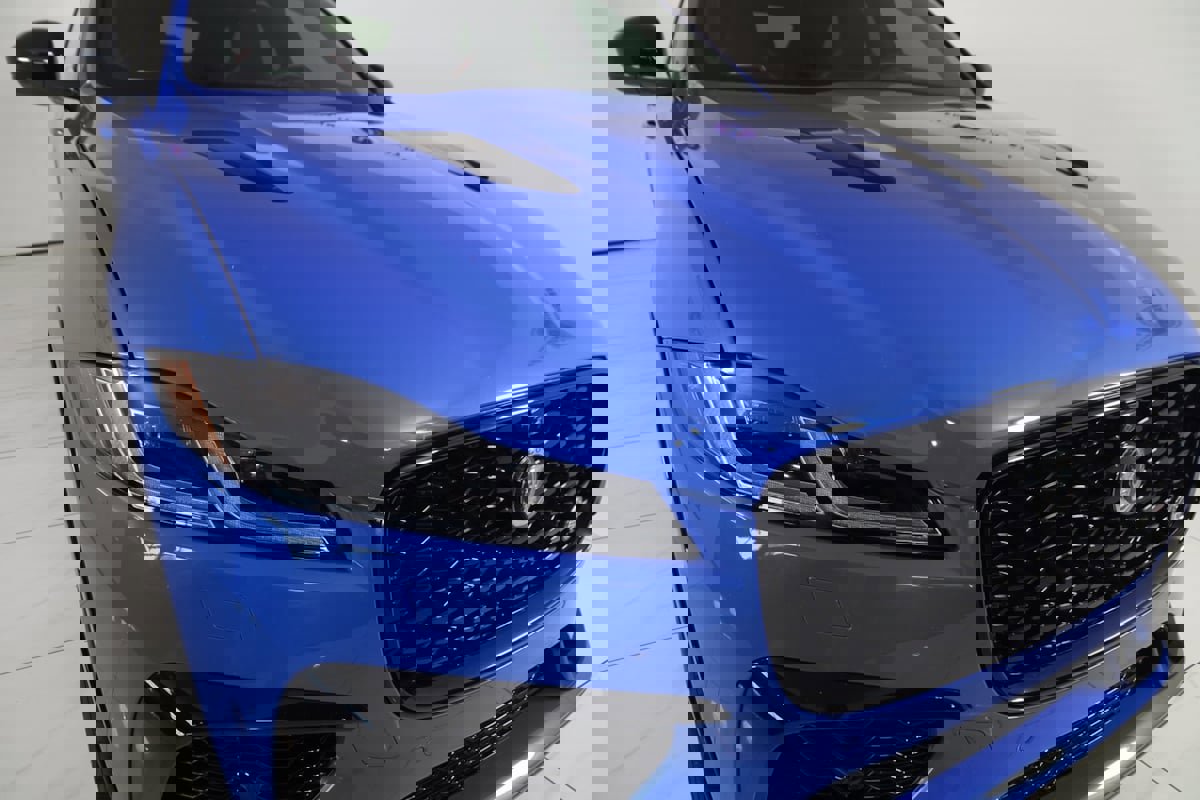 Used 2024 Jaguar F-PACE SVR image 75