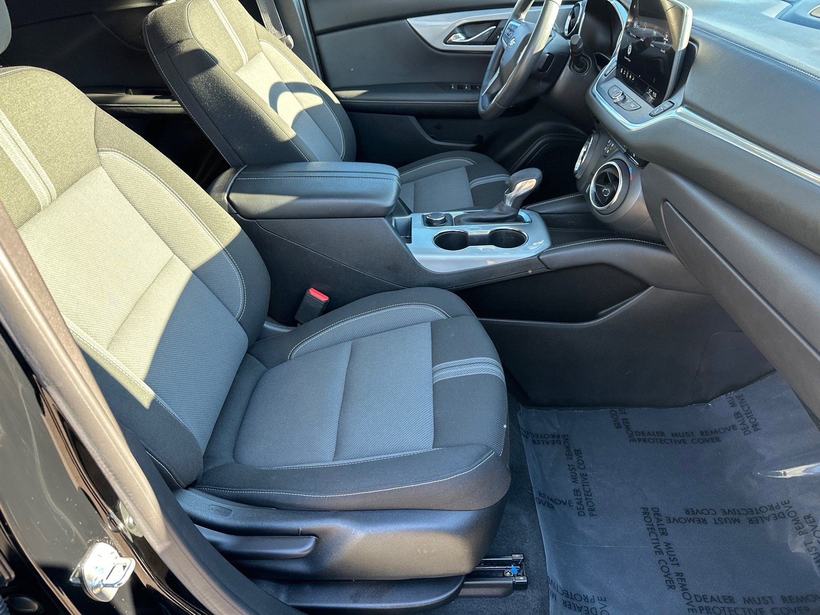 Used 2025 Chevrolet Blazer LT image 13