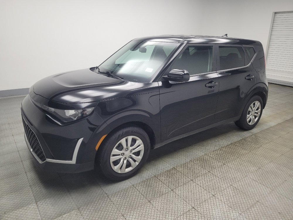 Used 2023 Kia Soul LX image 2