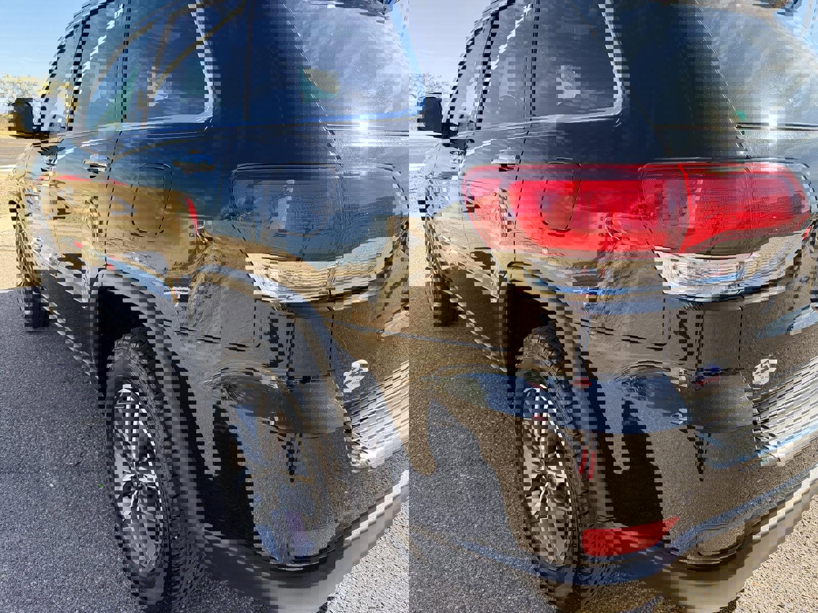 Used 2021 Jeep Grand Cherokee Limited w/ Luxury Group II image 11