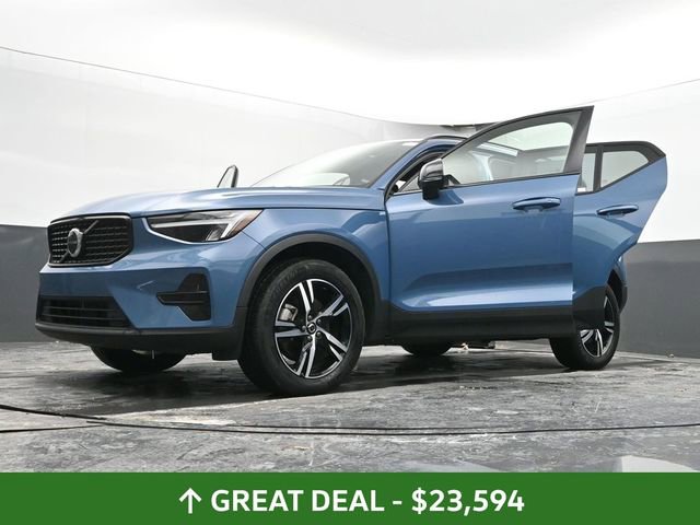 Used 2024 Volvo XC40 B5 Core image 70