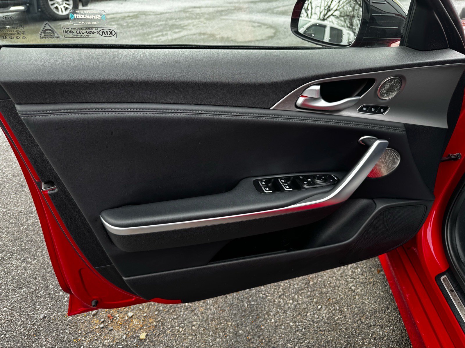 Used 2018 Kia Stinger GT1 AWD/4WD image 19