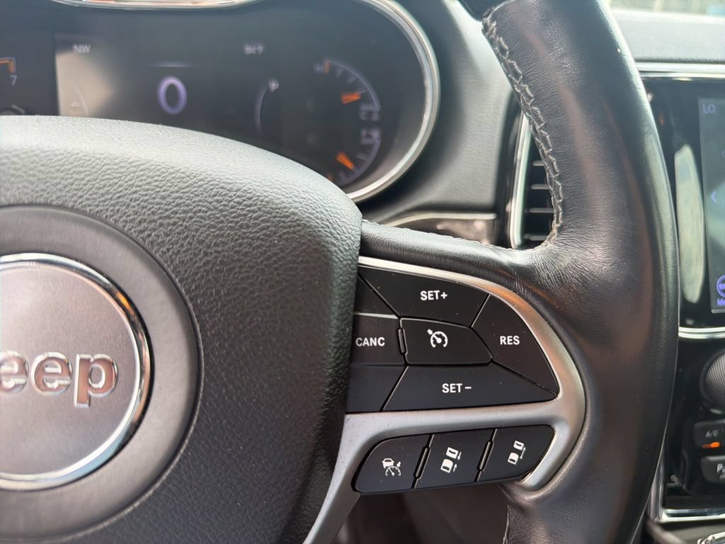 Used 2020 Jeep Grand Cherokee Overland AWD/4WD image 54