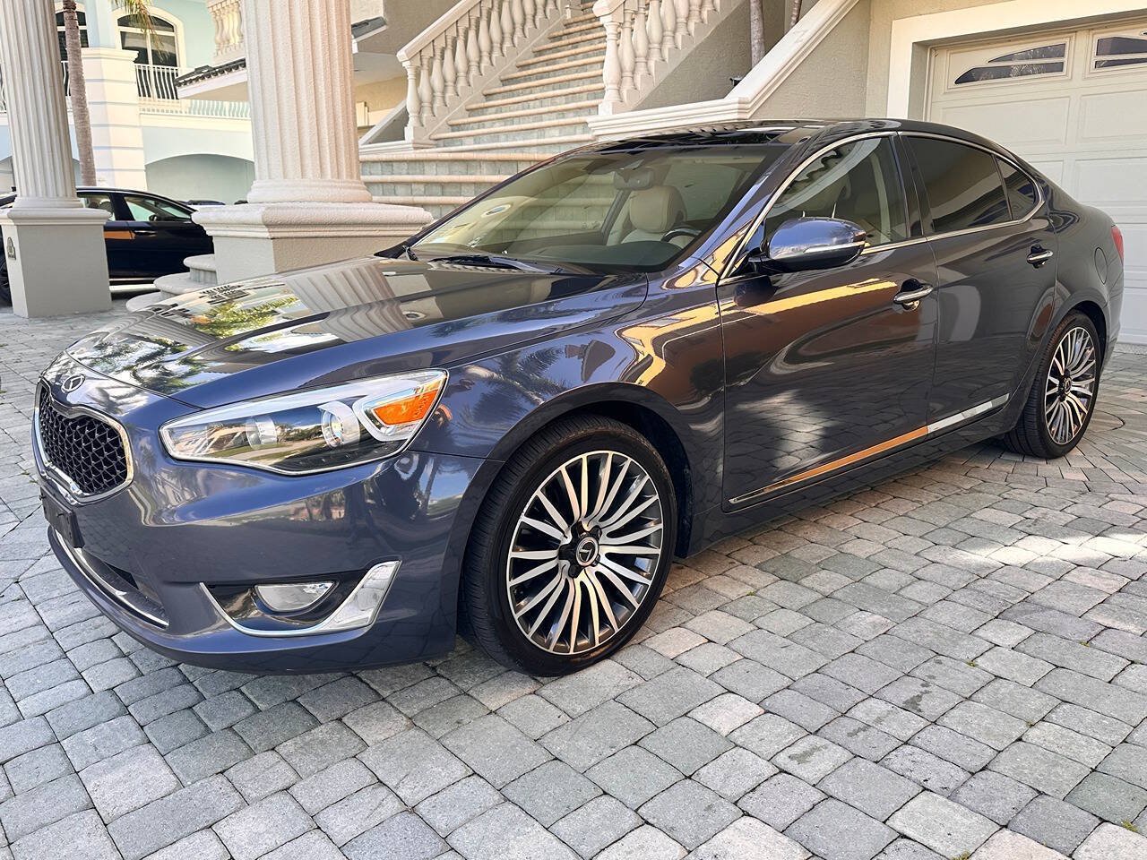 Used 2014 Kia Cadenza Premium w/ Technology Package FWD image 27
